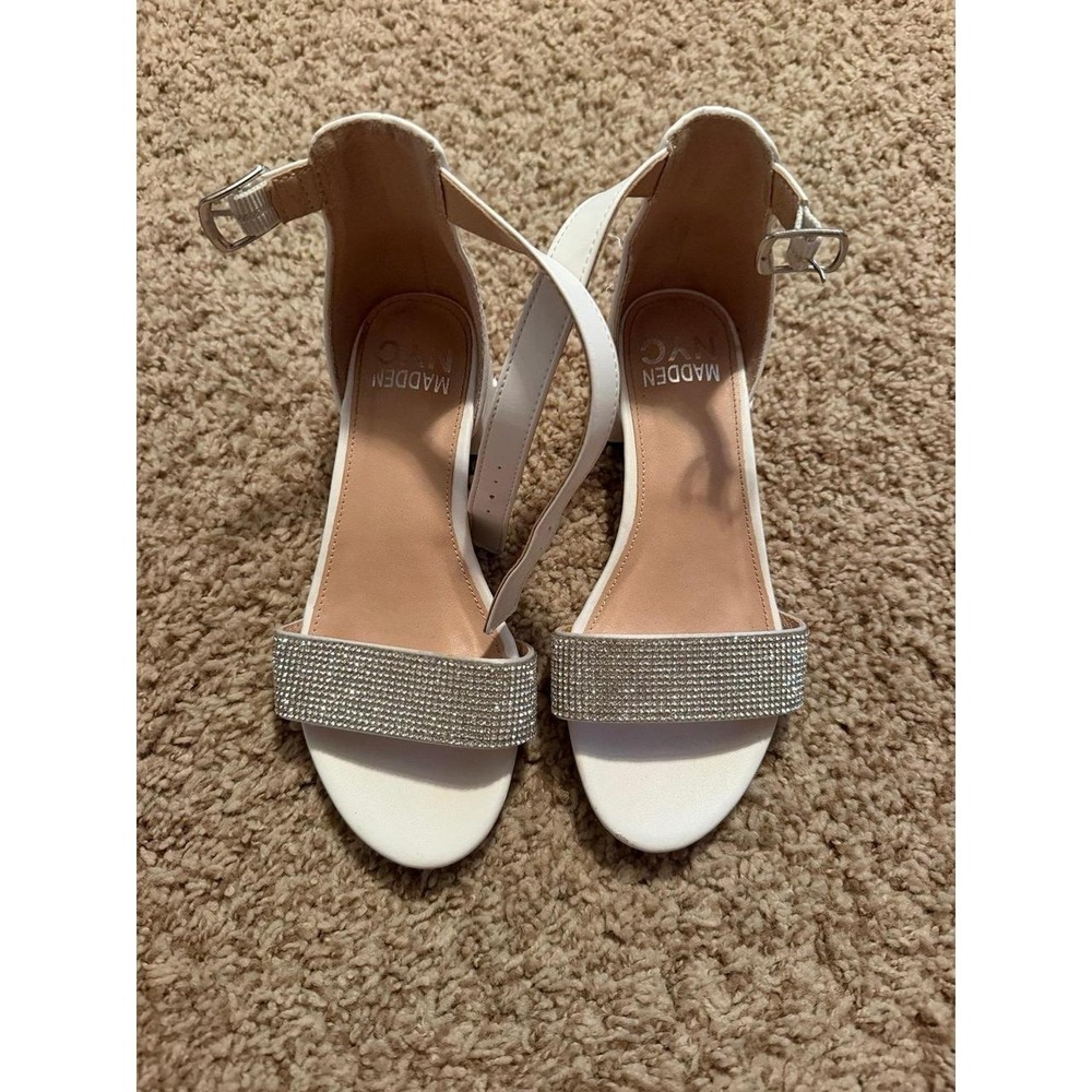 Girls youth Size 1 white heels